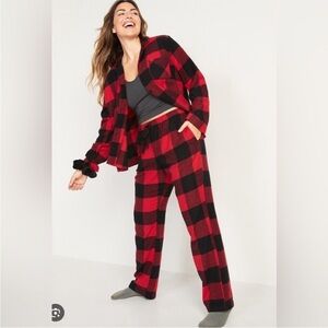 Old Navy Red and Black Plaid flannel Pajama Set red tartan XL